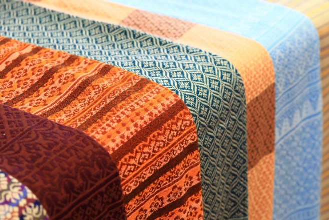 Платья из какой ткани будут в моде летом 2026 — актуальные фактуры сезона